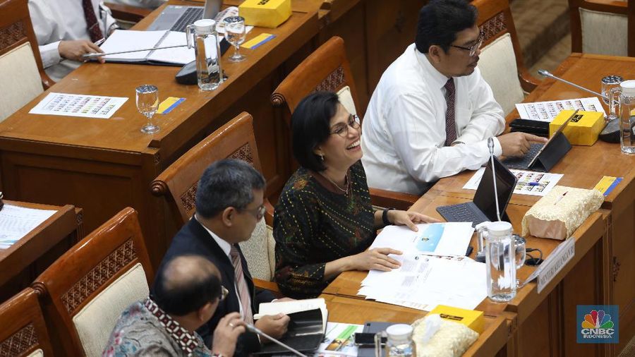 Menteri Keuangan Sri Mulyani Indrawati membuka data Badan Usaha Milik Negara (BUMN) yang masih menderita kerugian.