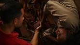Dana Moneter Internasional (IMF) memperkirakan inflasi di Venezuela dapat mencapai 200.000 persen pada tahun ini. (Marvin RECINOS / AFP)