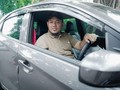 Mengenal Fajar, Mitra GrabCar Tuli yang Ulet Bekerja