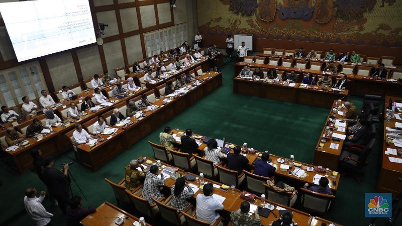 Rapat tersebut terjadwal dengan agenda pembahasan penyertaan modal negara (PMN) pada perusahaan BUMN tahun 2019 dan 2020.