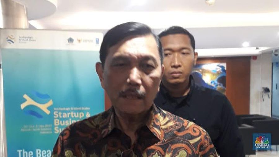 Menko Luhut buka suara soal terpilihnya Darmawan Prasodjo jadi Wadirut PLN 