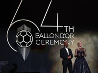 Dompet Menebal, Lionel Messi Raih Piala Ballon d'Or Keenam!
