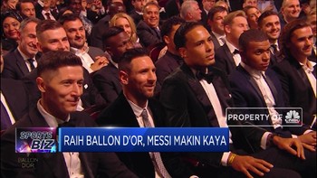 Raih Ballon d'Or, Messi Makin Kaya