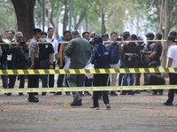 Begini Penampakan Usai Ledakan Granat Asap di Monas