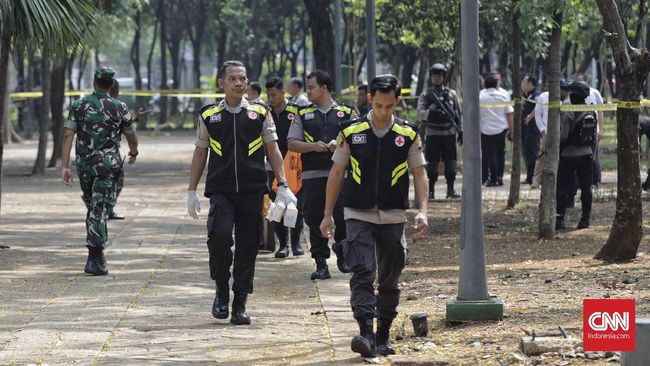 Jokowi Perintahkan Usut Tuntas Ledakan Granat di Monas
