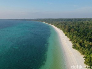 Keran Ekspor Pasir Laut Dibuka, Sandiaga Jamin Tak Merusak Pariwisata