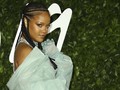 Rihanna Goda Fan Sebut Album Baru Sudah Rampung