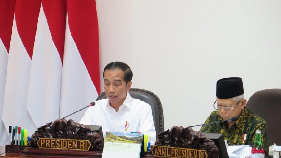 Sri Mulyani Indrawati dan Gubernur BI Perry Wajiyo pada hari ini menghadap Presiden Joko Widodo (Jokowi) di Istana Kepresidenan