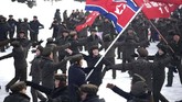 Di lokasi ini nantinya akan dibangun museum revolusioner Korut, kompleks latihan olahraga musim dingin, pabrik pengolahan blueberry dan kentang, hingga 10 ribu apartemen. (Korean Central News Agency/Korea News Service via AP)