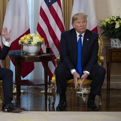 Macron 'Tampar' Trump: Jangan Ulangi Blunder Irak dan Libya di Iran