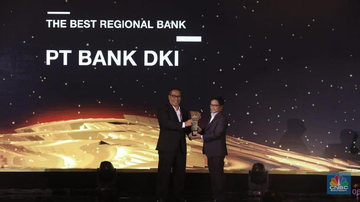 Krusial Bagi Jakarta, Bank DKI Raih The Best Regional Bank PT Bank DKI meraih penghargaan sebagai The Best Regional Bank dalam CNBC Indonesia Awards 2019, karena berperan penting bagi masyarakat DKI Jakarta.