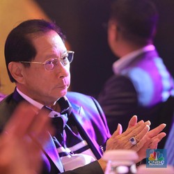 Lagi! Bos BCA Lepas Saham, Raup Dana Rp 1,64 M
