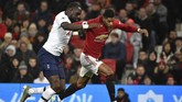 Di awal babak kedua tuan rumah MU kembali memiliki peluang untuk unggul setelah Rashford dijatuhkan gelandang Tottenham Moussa Sissoko di kotak penalti. Wasit Paul Tierney memberikan hadiah penalti untuk MU. (AP Photo/Rui Vieira)