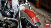 Keberadaan FLH Electra Glide Shovelhead disebut tidak sampai 50 unit di Indonesia. Status motor ini merupakan barang koleksi. (CNN Indonesia/Andry Novelino)