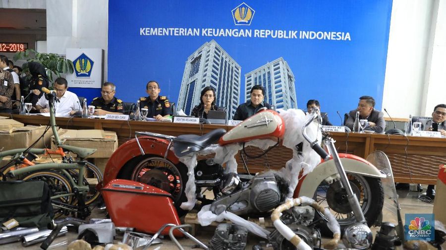 Tanggapan Netizen atas kasus penyelundupan Harley Davidson dan Sepeda Bromptom via Garuda Indonesia.