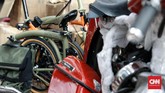 Banderol FLH Electra Glide Shovelhead bila dijual di Indonesia berkisar Rp300 juta - Rp1 miliar. (CNN Indonesia/Andry Novelino)