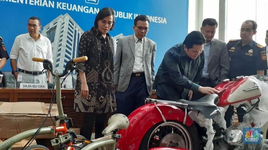 Menteri BUMN Erick Thorir mengatakan bahwa penyelundupan motor klasik Harley Davidson melibatkan banyak pegawai garuda lainnya.