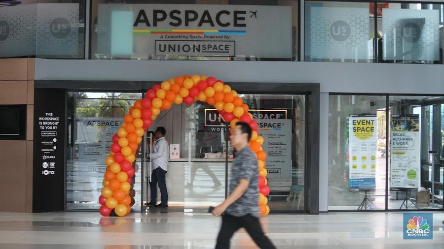 Halal Park Terminal 3 Bandara Soekarno Hatta. (CNBC Indonesia/Tri Susilo)