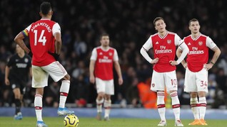 FOTO: Arsenal Semakin Terpuruk Usai Ditekuk Brighton