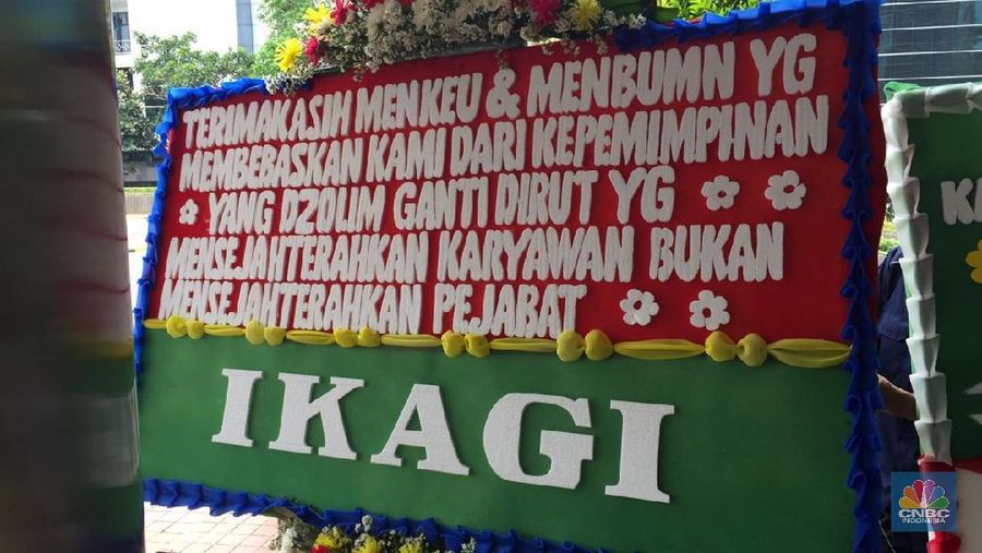Keputusan pemecatan Direktur Utama Garuda Indonesia oleh Menteri Badan Usaha Milik Negara (BUMN) Erick Thohir atas skandal penyelundupan Harley dan Brompton.