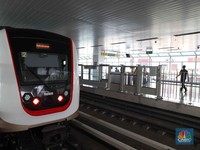 Tak Cuma Andalkan Tiket, Ini Jurus LRT Jakarta Raih Cuan