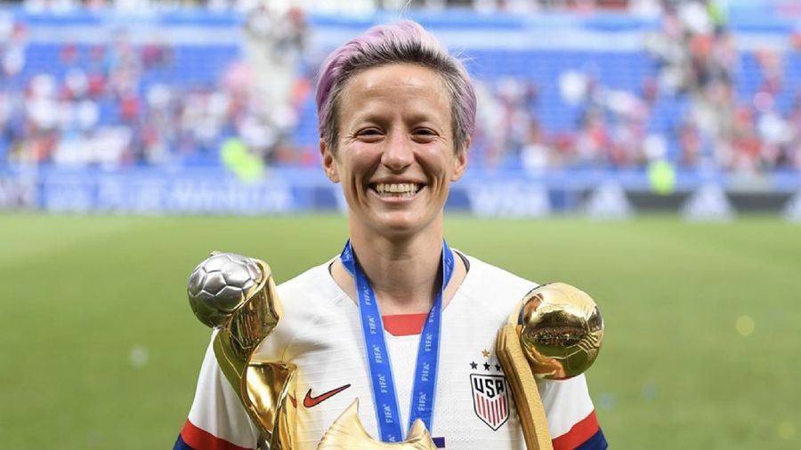 Pesepak Bola Wanita Peraih Ballon d'Or menginspirasi Nike untuk buat sepatu.