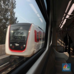 Duh! Penumpang LRT Jakarta Anjlok Sampai 40%, Kenapa?