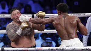 Joshua Rebut Kembail Gelar Juara Dunia Kelas Berat dari Ruiz