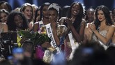Ajang Miss South Africa 2019 jadi kesempatan kedua Tunzi membuktikan kemampuannya. (Photo by VALERIE MACON / AFP)
