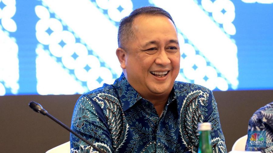 Rapat Umum Pemegang Saham Luar Biasa (RUPSLB) resmi mensahkan Royke Tumilaar jadi dirut.