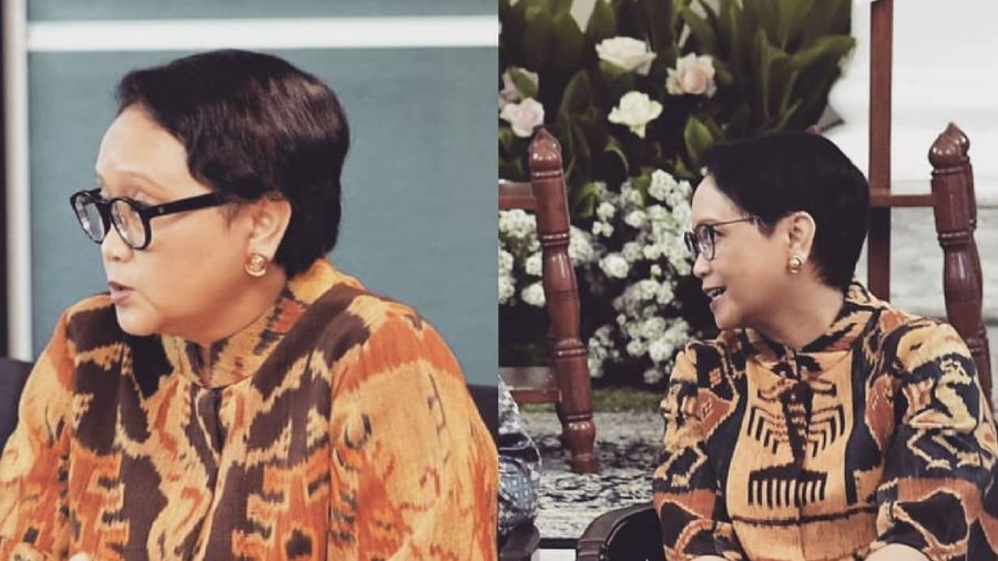Ada yang berbeda dari penampilan Menteri Luar Negeri (Menlu) RI, Retno Marsudi. Wanita berusia 57 tahun itu kini semakin segar, modis, dan awet muda.