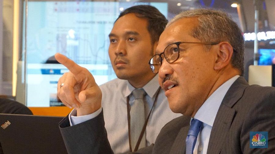 Nilai tukar rupiah terhadap dolar AS makin menguat. Sampai pukul 12.00 WIB rupiah masih berada di Rp 13.665/US$.
