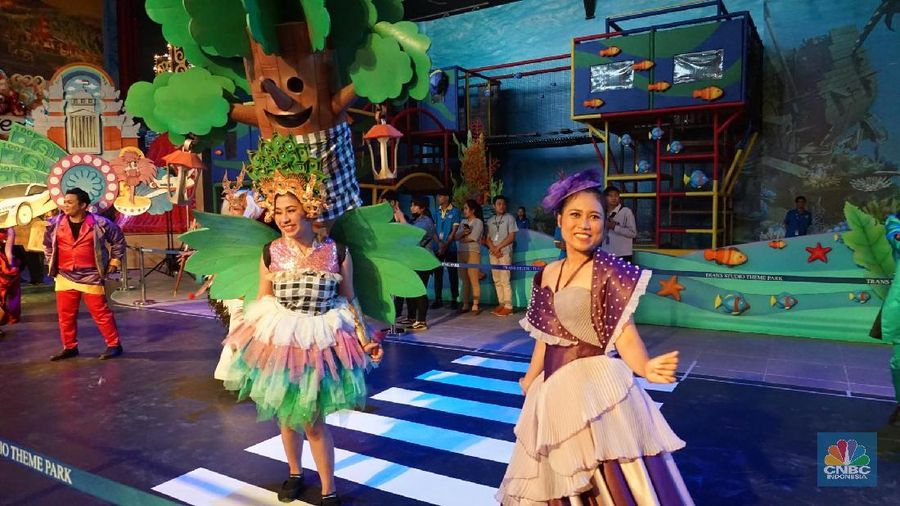 Trans Studio Bali, akan dibuka pada hari Kamis (12/12) nanti. Harga tiket dibanderol Rp 375.000 untuk warga lokal, dan Rp 600.000 untuk  non-lokal.