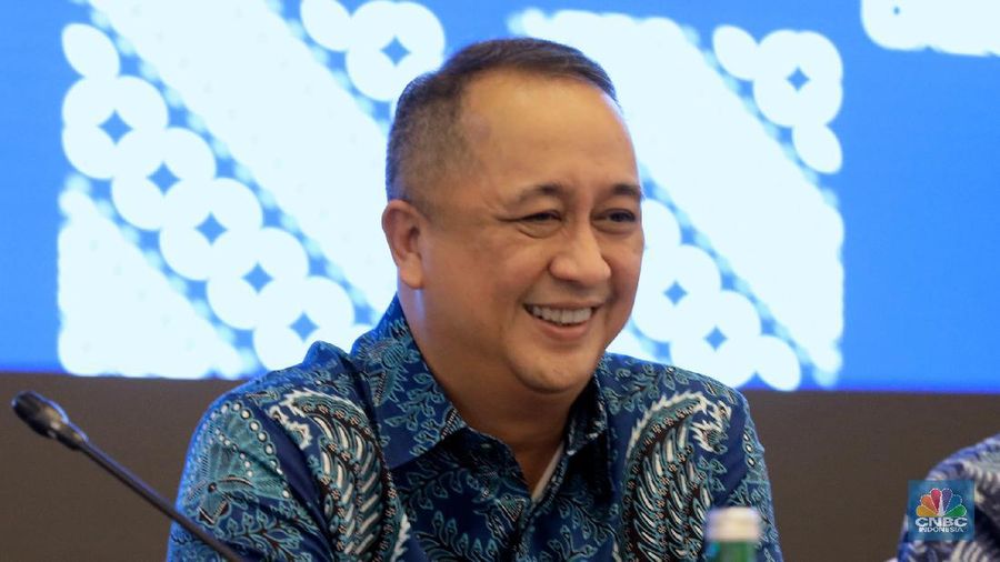 Direktur Utama Bank Mandiri, Royke Tumilaar (CNBC Indonesia/Muhammad Sabki)