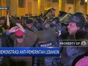 Bentrokan Massa Aksi & Polisi Huru Hara di Demo Lebanon