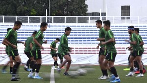 FOTO: Wajah Serius Timnas Indonesia Jelang Lawan Vietnam