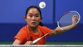 Pebulu tangkis tunggal putri Indonesia Ruselli Hartawan harus puas meraih perak setelah kalah dari wakil Malaysia Kisona Selvaduray 22-20, 14-21 dan 13-21. (ANTARA FOTO/Sigid Kurniawan/aww)