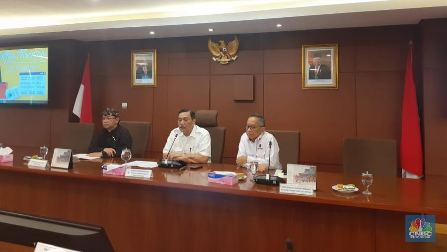 Menko Luhut dukung penempatan Rudiantara jadi bos PLN, menyebutnya sebagai orang paten