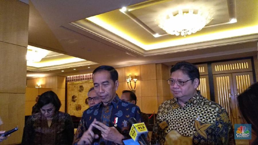 Demikian disampaikan Jokowi usai menghadiri Rapat Koordinasi Nasional Tim Percepatan Akses Keuangan Daerah dan Silahturahmi Nasional Bank Wakaf Mikro.
