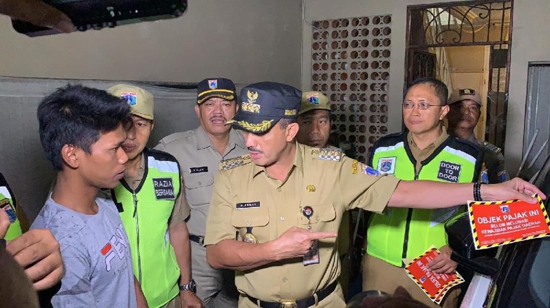 BPRD DKI Jakarta terus melakukan razia dari pintu ke pintu bagi pemilik mobil mewah yang abai dengan kewajiban pajak.