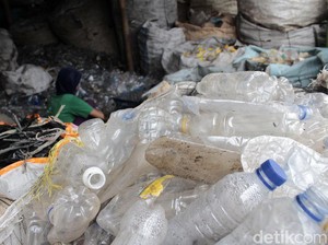 Sampah Plastik Numpuk, Produsen Market Leader AMDK Dianggap Tak Taat Aturan
