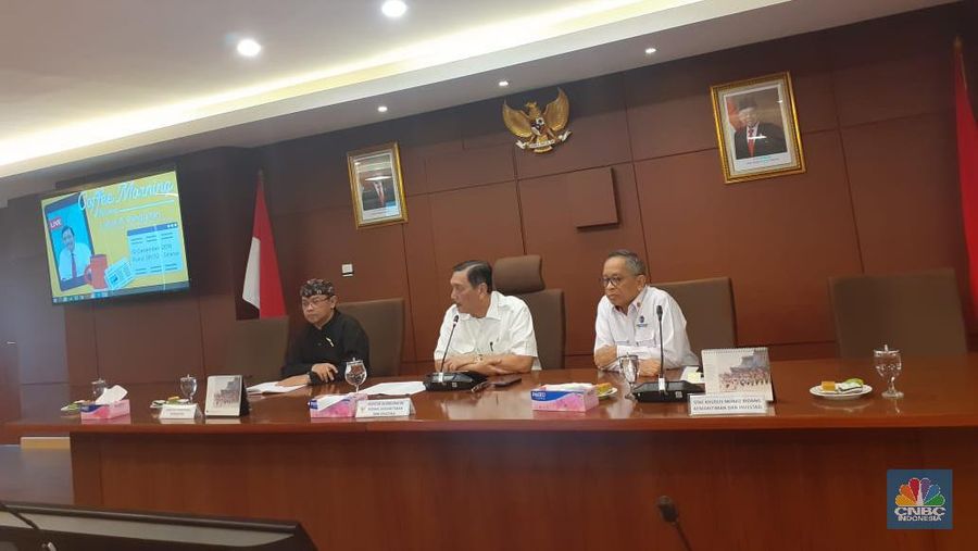 Luhut optimistis nilai tukar rupiah bisa tembus di bawah Rp 10.000 per dolar AS pada 2023, ini hitungannya.