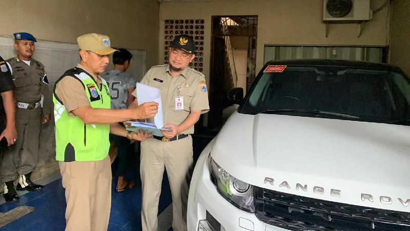 BPRD DKI Jakarta terus melakukan razia dari pintu ke pintu bagi pemilik mobil mewah yang abai dengan kewajiban pajak.