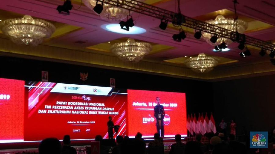 Demikian dikatakan Jokowi saat menghadiri Rapat Koordinasi Nasional Tim Percepatan Akses Keuangan Daerah dan Silahturahmi Nasional Bank Wakaf Mikro.