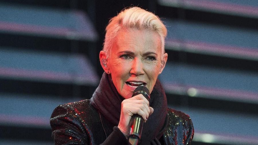 Vokalis Band Roxette Marie Fredikkson tutup usia di 61 tahun setelah berjuang melawan kanker selama 17 tahun. 