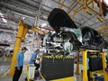 2 SUV Mercedes-Benz Resmi Dirakit di Bogor