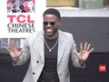 VIDEO: Kevin Hart Buat 'Jejak' Cap Tangan di Hollywood