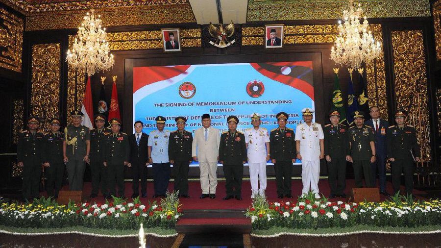 Menhan turut mempromosikan senjata-senjata hasil produksi dalam negeri agar bisa digunakan dan dibeli oleh pemerintah Laos.