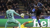 Barcelona sempat memimpin melalui Carles Perez pada menit ke-23 dan Inter Milan berhasil menyamakan kedudukan lewat Romelu Lukaku pada menit ke-44. (AP Photo/Luca Bruno)