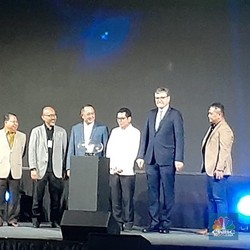 Lucu! Mal Ramai Saat Petang Tapi Cabang Bank Tutup Jam 5 Sore